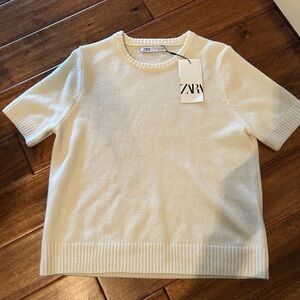 Zara 100% wool knit short sleeve sweater